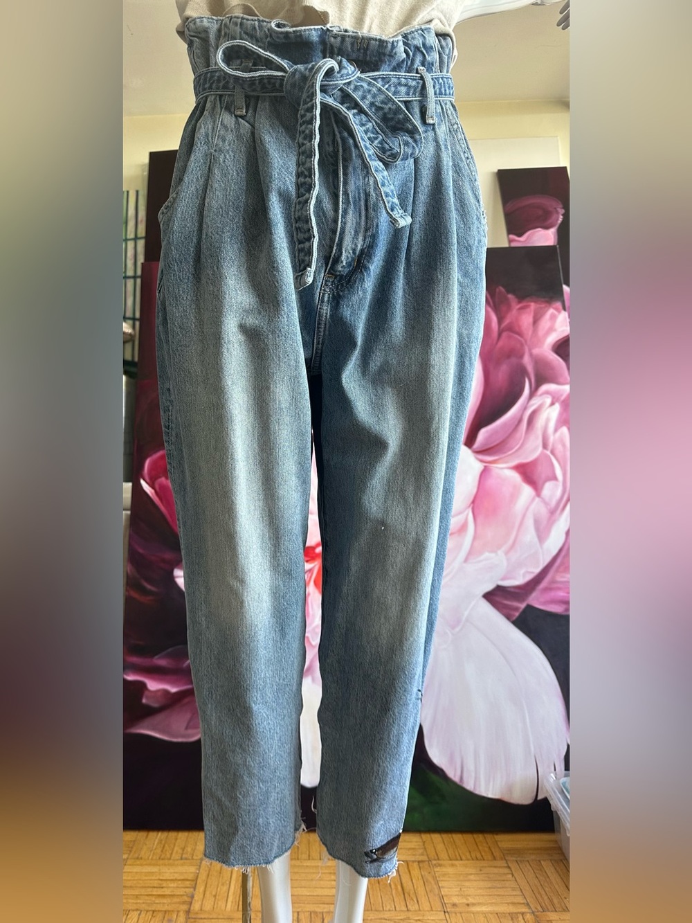 Abercrombie & Fitch High-Rise hand painted Light Blue Mom Jeans